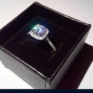 .925 Sterling Silver 1ct Moissanite Lab Grown Diamond Halo Wedding Ring Size 7